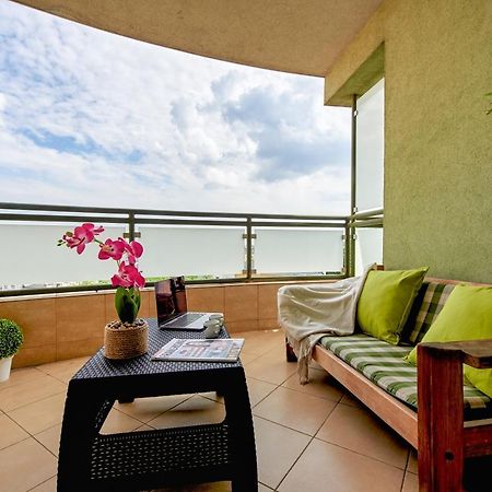 Family Apartment With A Terrace On Aleje Jerozolimskie Warsaw Ngoại thất bức ảnh
