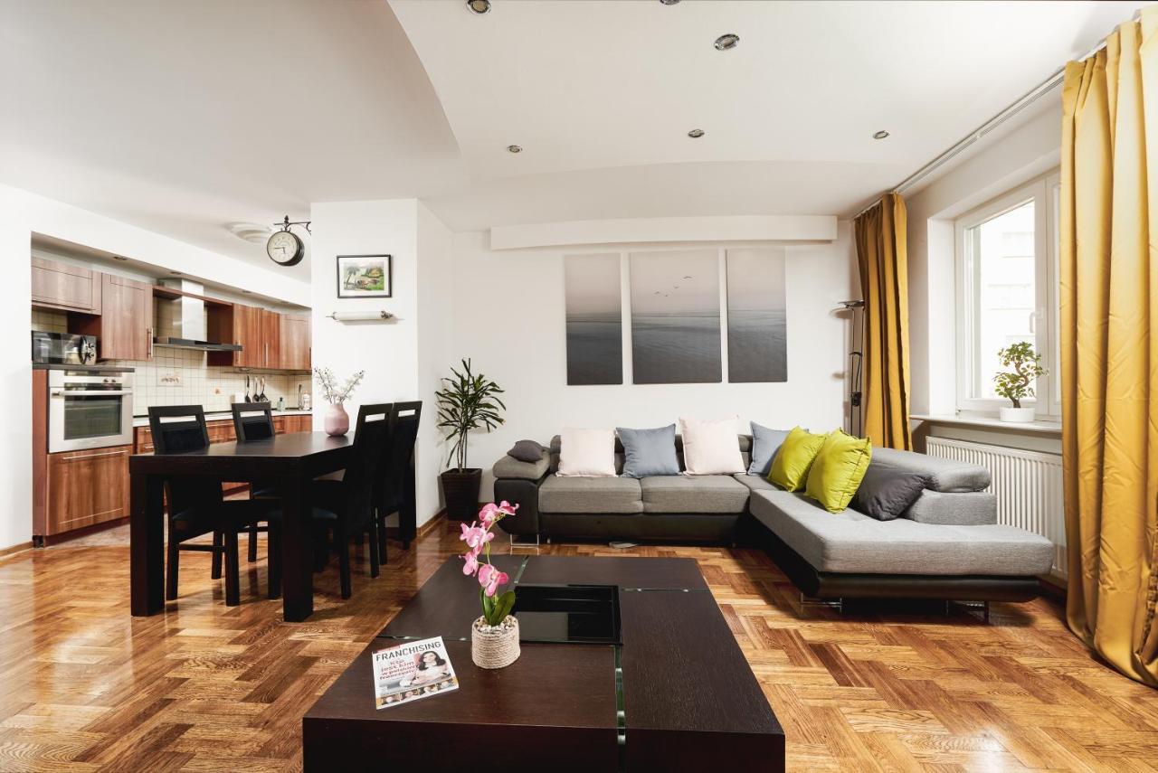 Family Apartment With A Terrace On Aleje Jerozolimskie Warsaw Ngoại thất bức ảnh